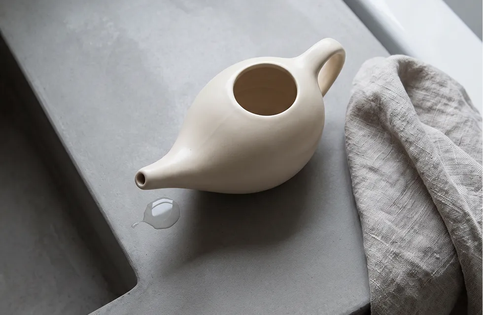 files/Saline_rinses_and_neti_pots.webp
